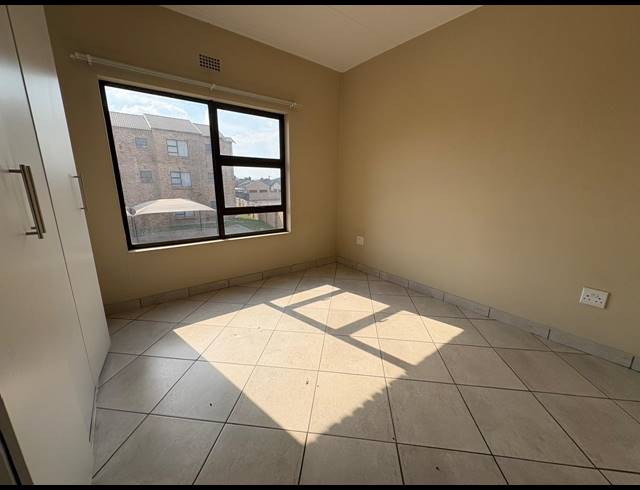 3 BEDROOM FLAT FOR SALE IN WALDRIFT